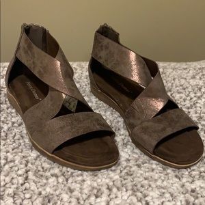 Strappy Low wedge sandals